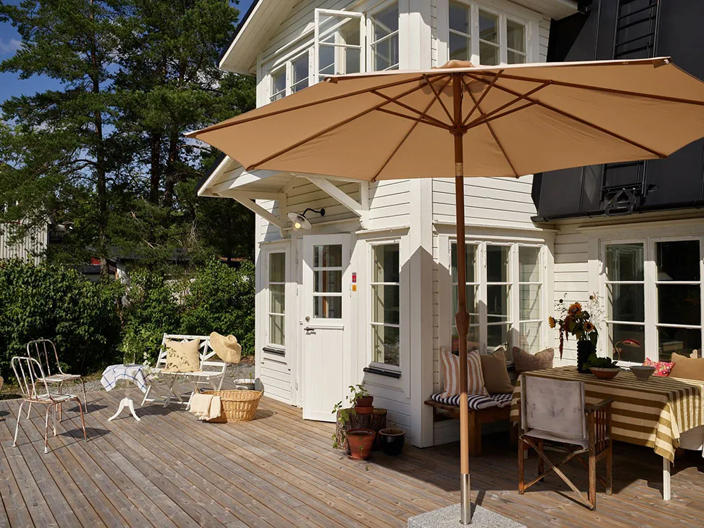 Maison de campagne suédoise traditionnelle avec ajout moderne - Gallery image 10