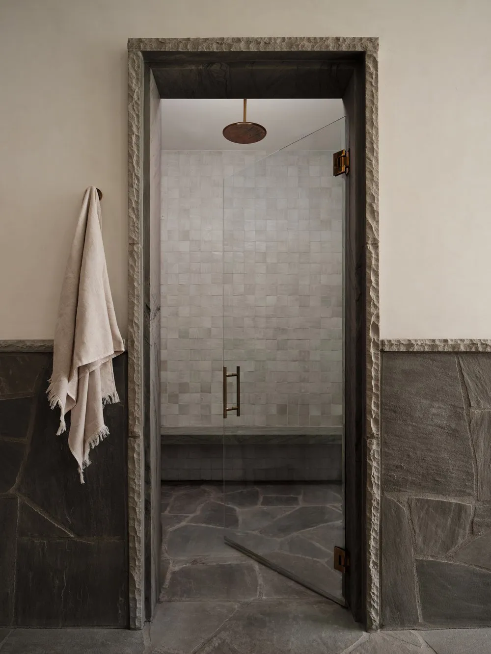 Приглушені тони та естетика поза часом: підміський будинок у Тенессі - Gallery image 7