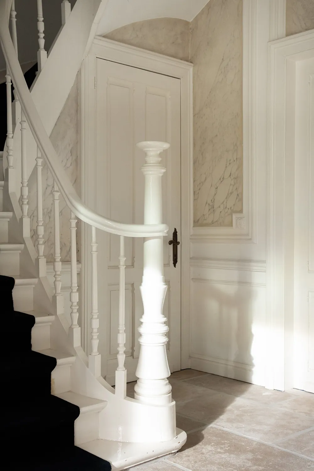 Timeless Elegance of a Historic Villa in Belgium - Gallery image 27