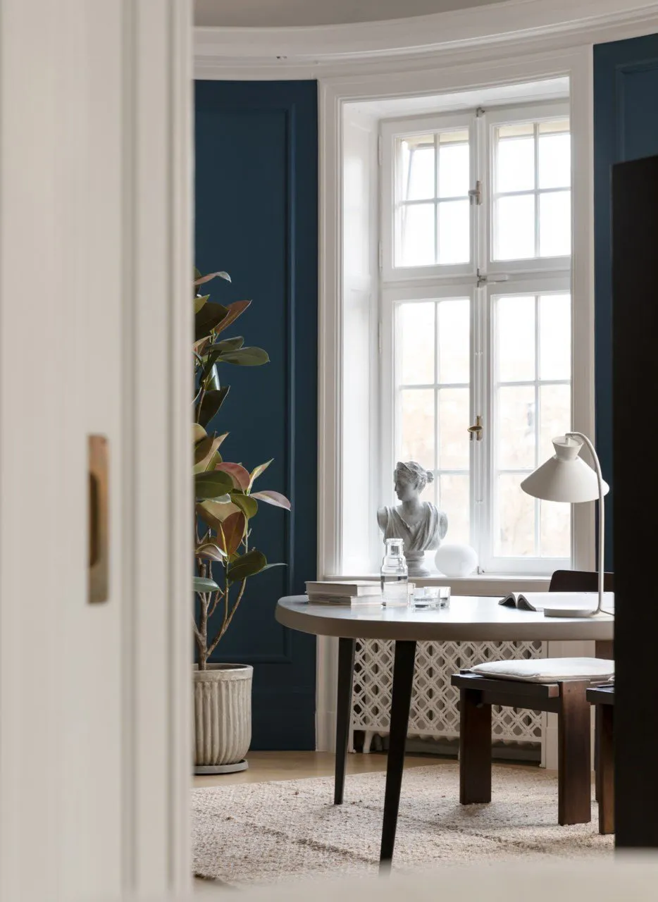 Мягкий и элегантный интерьер великолепной квартиры в старом доме в Стокгольме - Gallery image 9