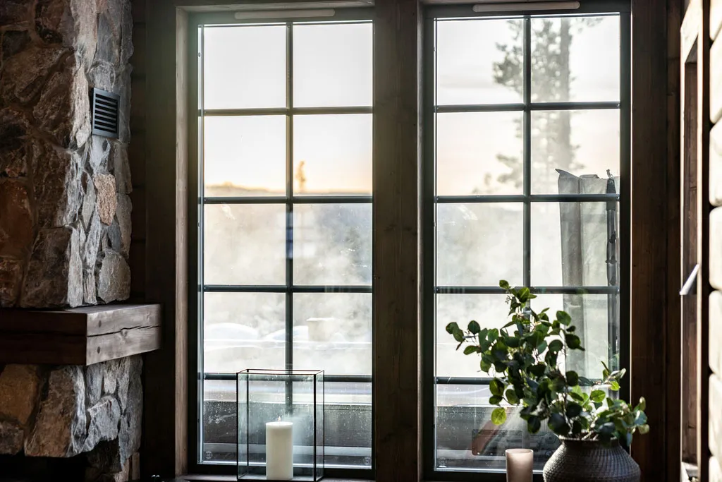 Уютное скандинавское шале, утопающее в снегу - Gallery image 27