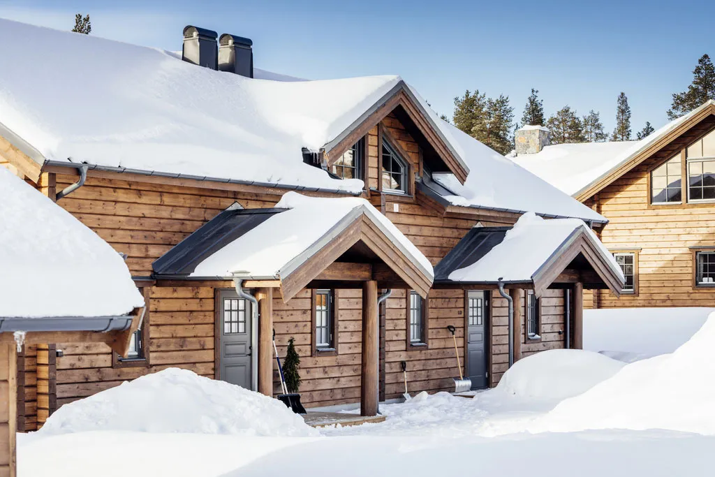 Уютное скандинавское шале, утопающее в снегу - Gallery image 24