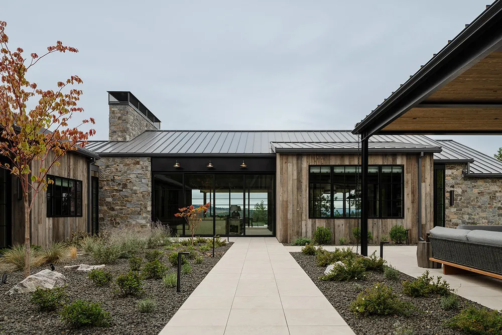 Geräumiges modernes Ranch in Idaho mit Blick auf den See - Gallery image 2