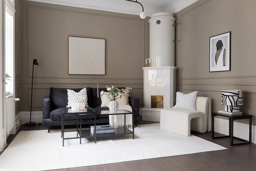 Style moderne d'appartement suédois avec murs beiges - Gallery image 2