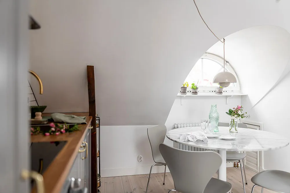 Крошечная, но уютная квартира под крышей в Гётеборге (24 кв. м) - Gallery image 9