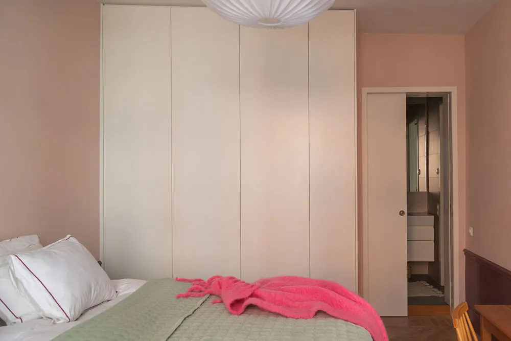 Ungewöhnliche Farben im schwedischen Wohnzimmer-Design (77 qm) - Gallery image 17