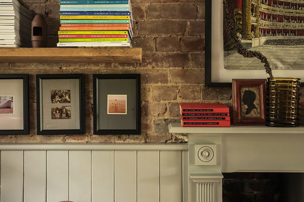 Beautiful Victorian Cottage in England with Colorful Interior Accents - Gallery image 15