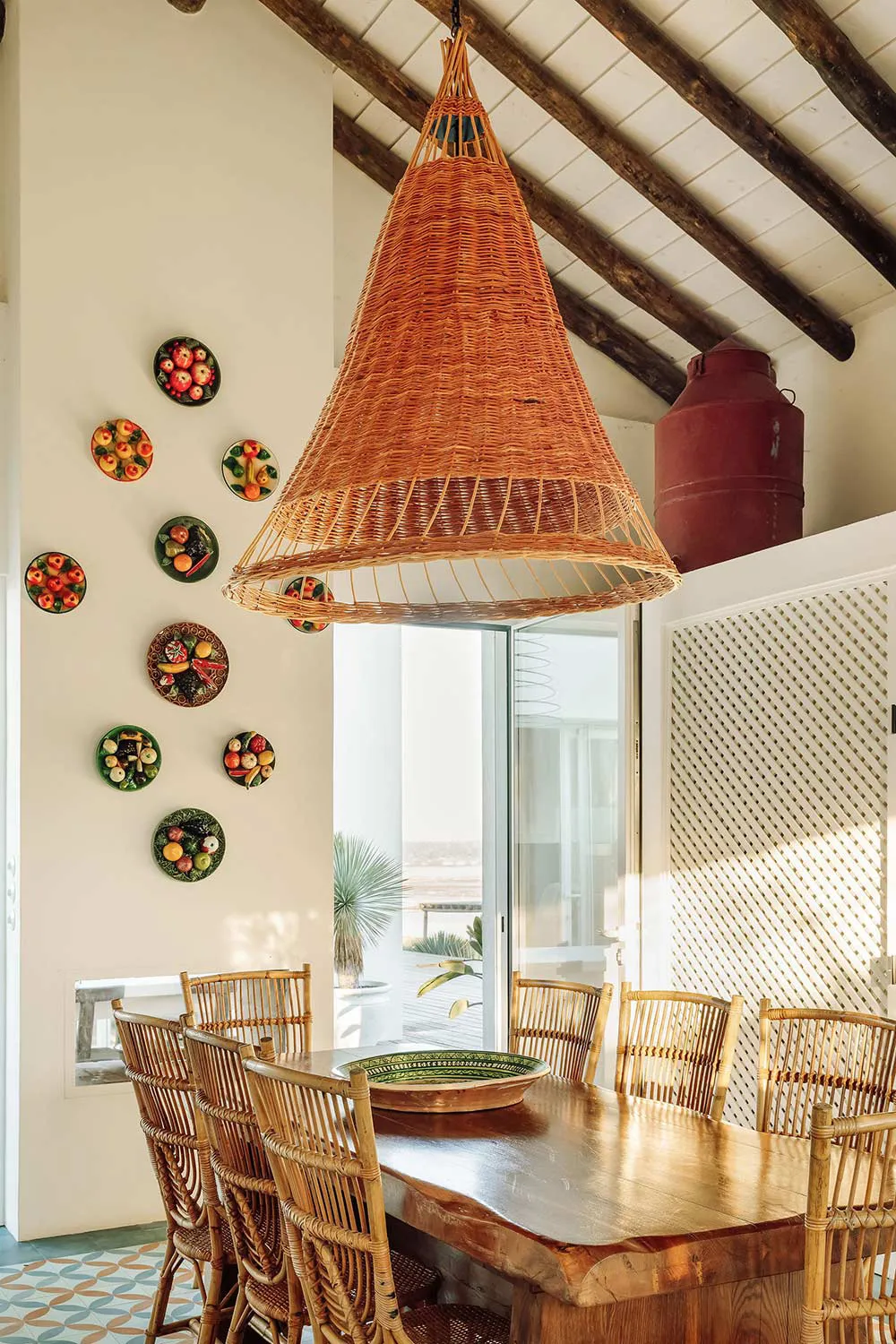 Солнечные интерьеры пляжного дома в Португалии - Gallery image 27