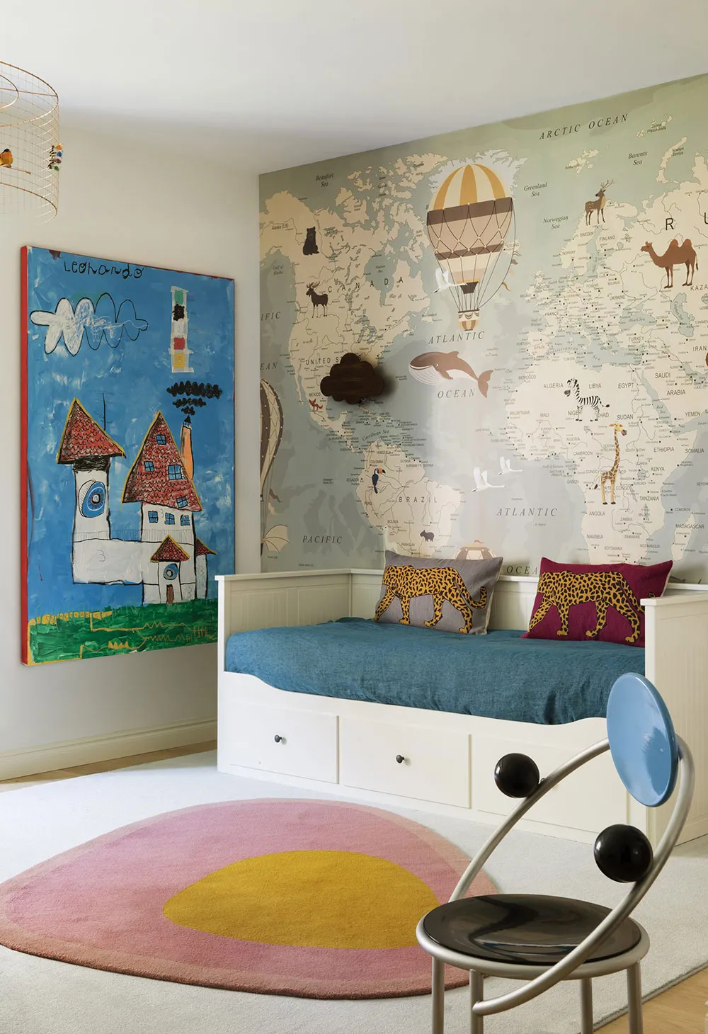 Ruhige Eleganz und Antiquitätenmöbel: Eine schöne Wohnung in Madrid - Gallery image 17