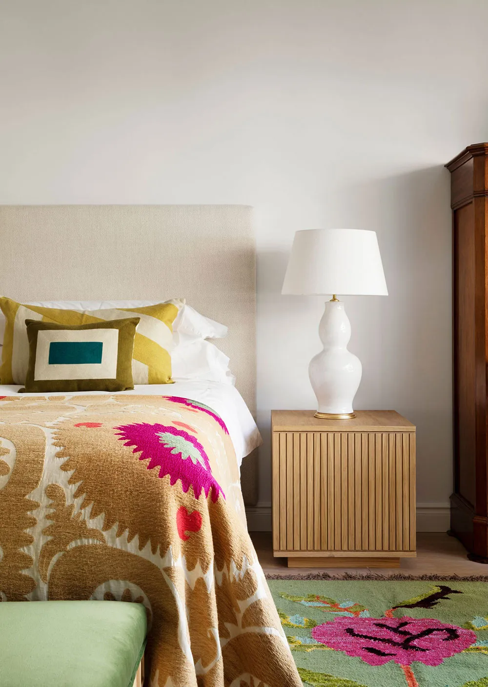 Ruhige Eleganz und Antiquitätenmöbel: Eine schöne Wohnung in Madrid - Gallery image 13