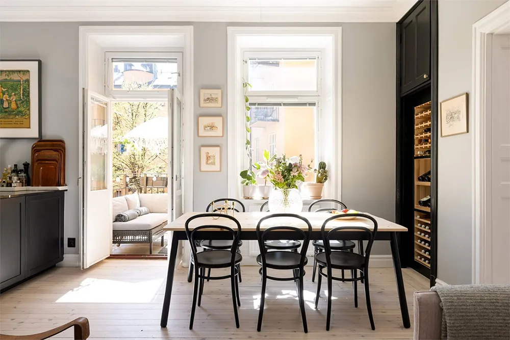 Charming Apartment in Stockholm with Black Kitchen and Cozy Decor (53 sqm) - Gallery image 13