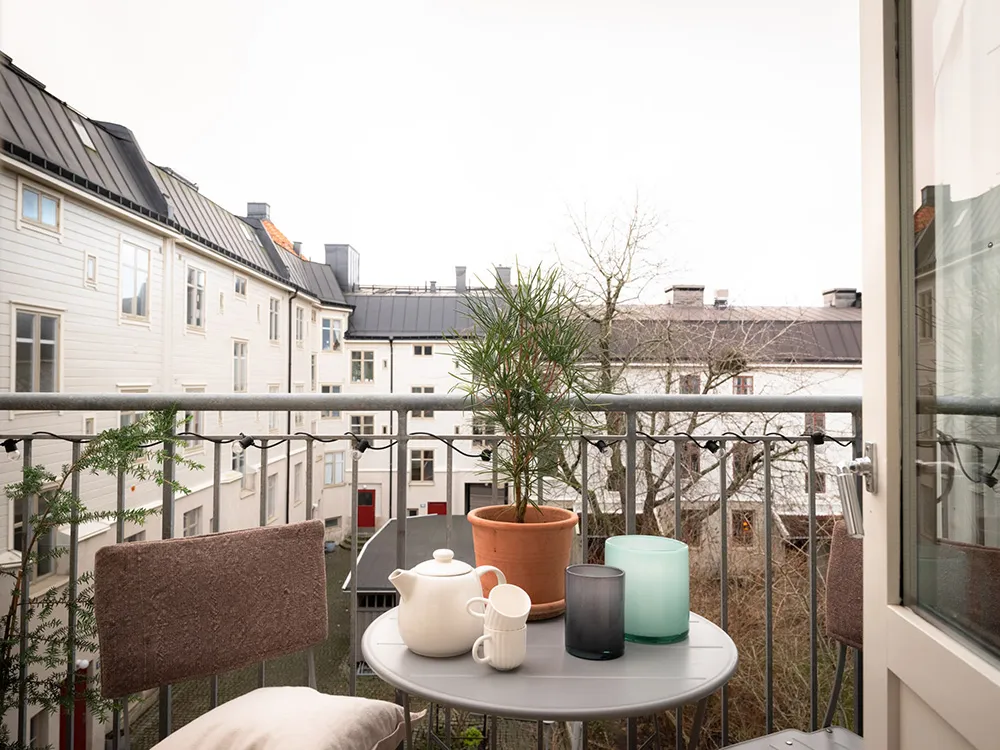 Rudy sofap i otwarte półki: żywy интерьер w Getborgu (65 m²) - 16