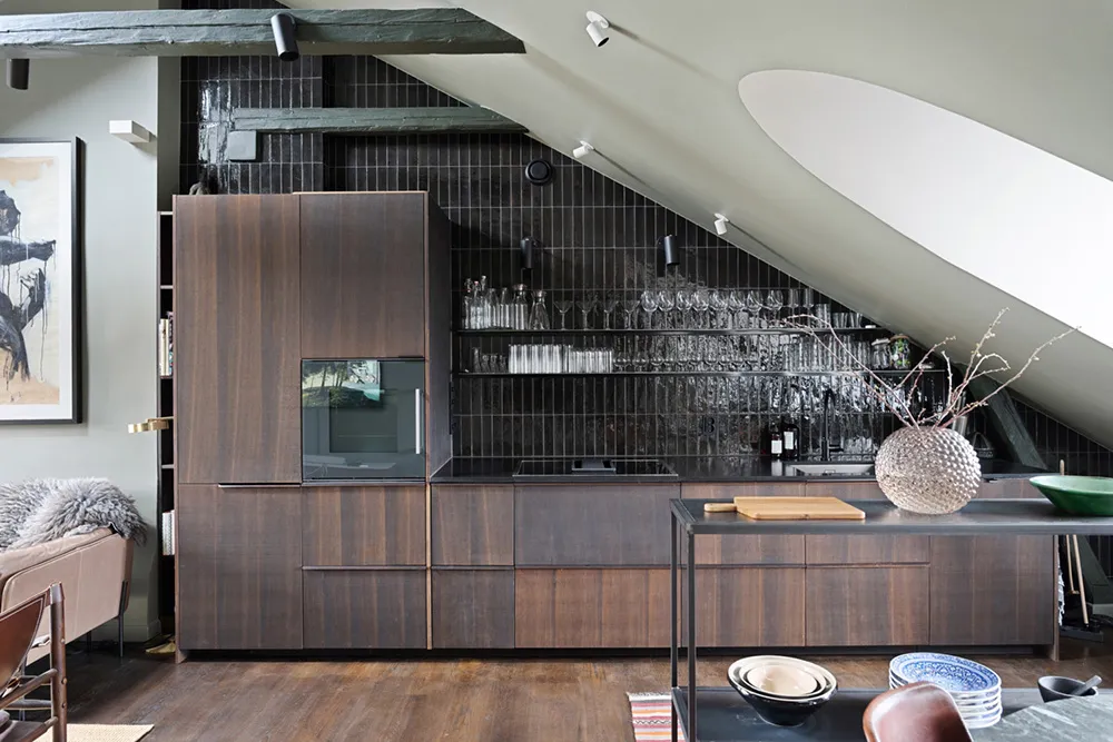 Schönes ungewöhnliches Farbspiel im schwedischen Loft (86 qm) - Gallery image 2