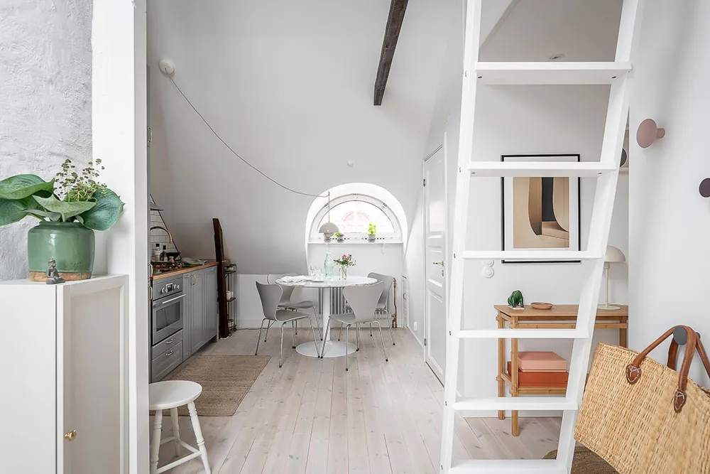 Крошечная, но уютная квартира под крышей в Гётеборге (24 кв. м) - Gallery image 5