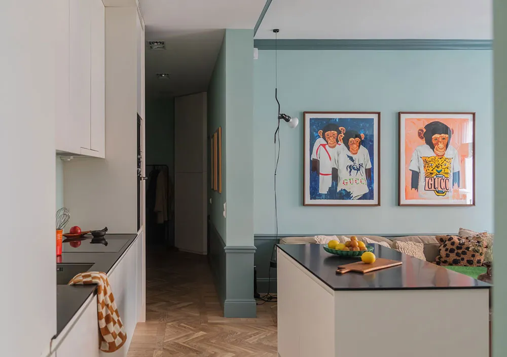 Ungewöhnliche Farben im schwedischen Wohnzimmer-Design (77 qm) - Gallery image 9