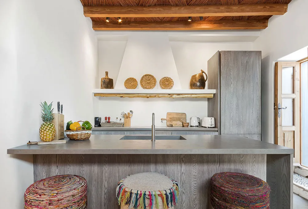 Charming Villa on Ibiza with White Interiors and Pool - Gallery image 2