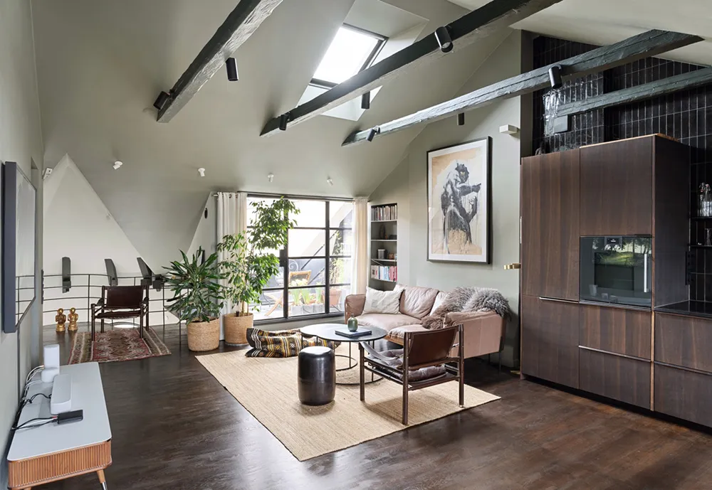 Schönes ungewöhnliches Farbspiel im schwedischen Loft (86 qm) - Gallery image 5