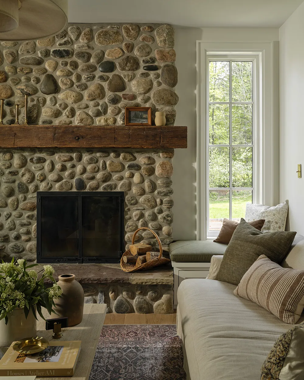 Schöne Grüntöne und natürlicher Stein: Landhaus in Kanada - Gallery image 6