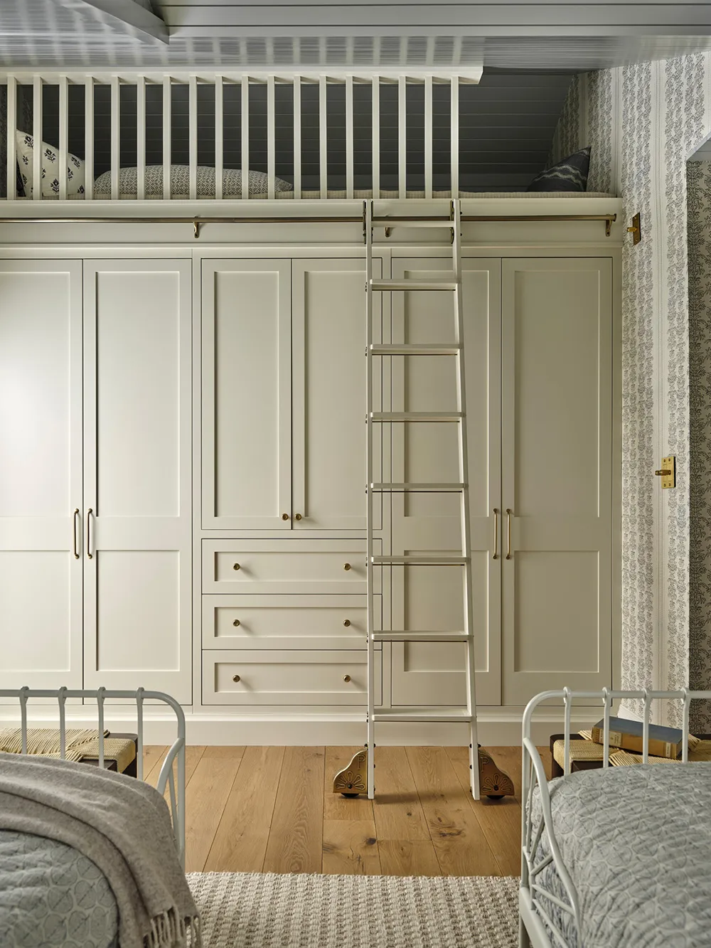 Schöne Grüntöne und natürlicher Stein: Landhaus in Kanada - Gallery image 16