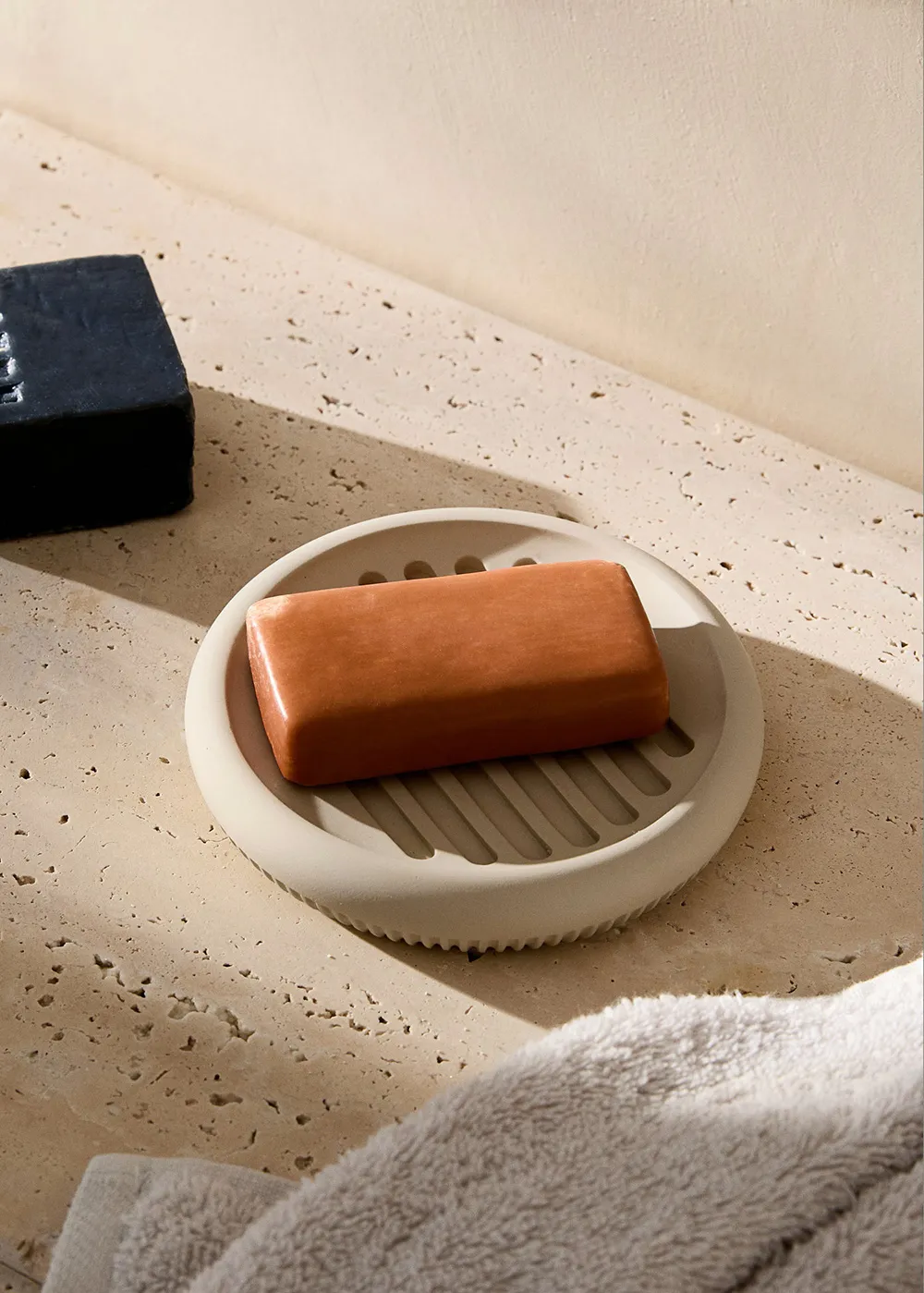 Сміливі кольори та естетика поза часом: нова колекція Mango Home - Gallery image 16