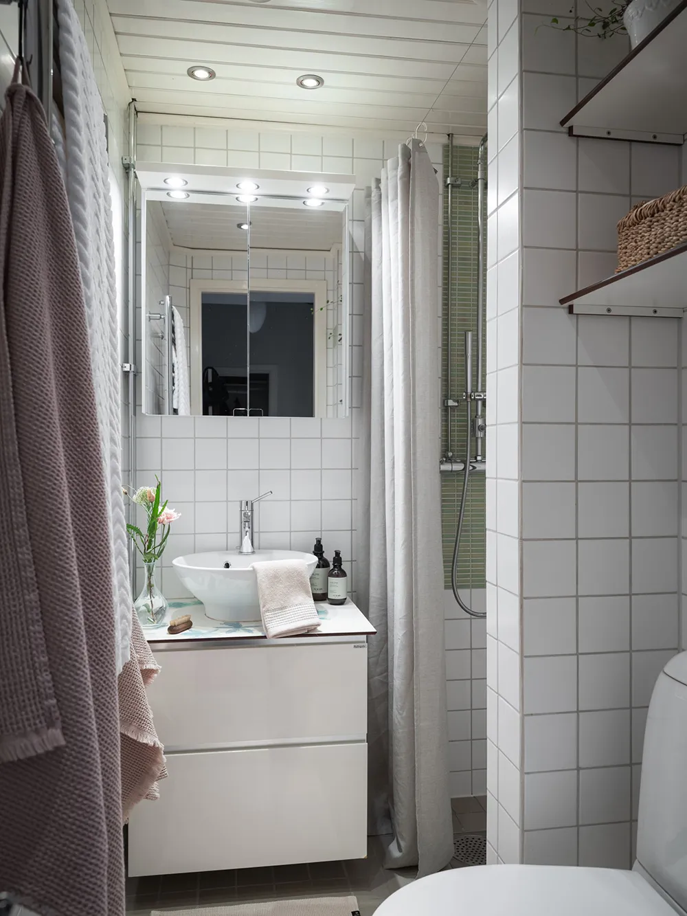 Rudy sofap i otwarte półki: żywy интерьер w Getborgu (65 m²) - 24