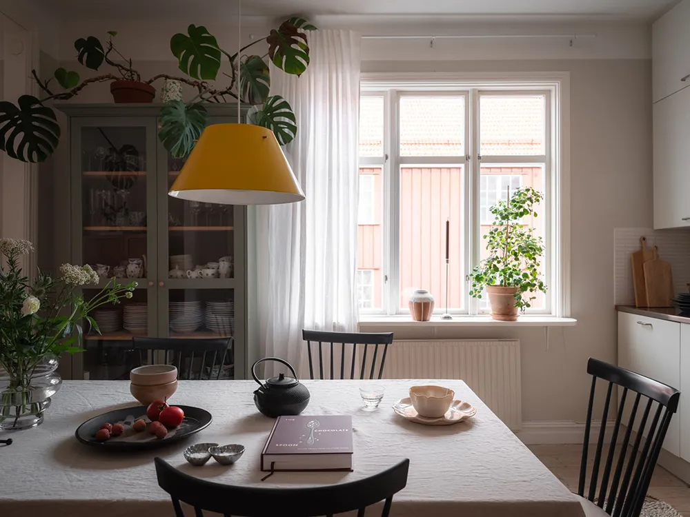 Rudy sofap i otwarte półki: żywy интерьер w Getborgu (65 m²) - 11