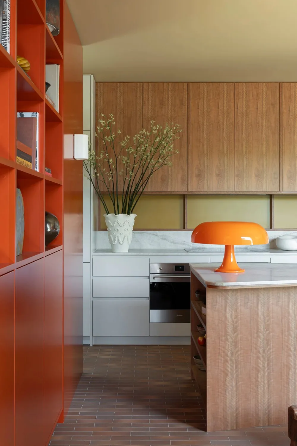 Jasne kolory i nowoczesny design małego domu w Sydney - Gallery image 9