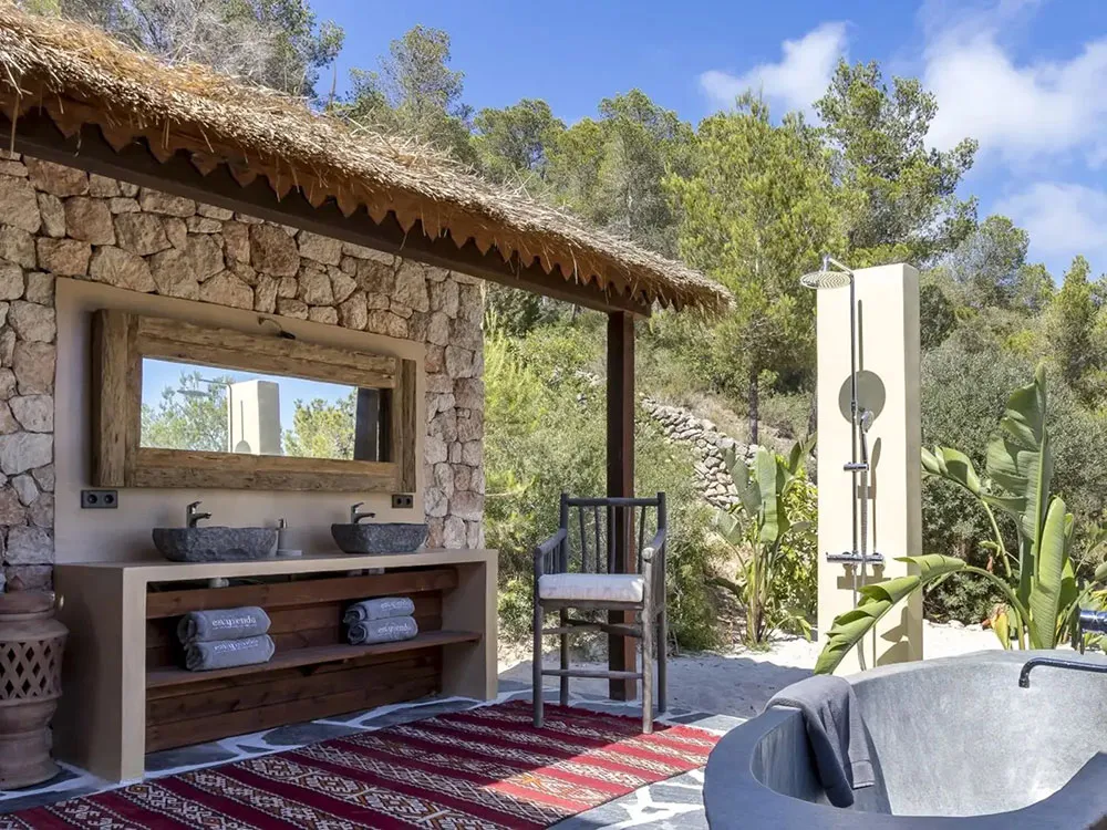 Charming Villa on Ibiza with White Interiors and Pool - Gallery image 15