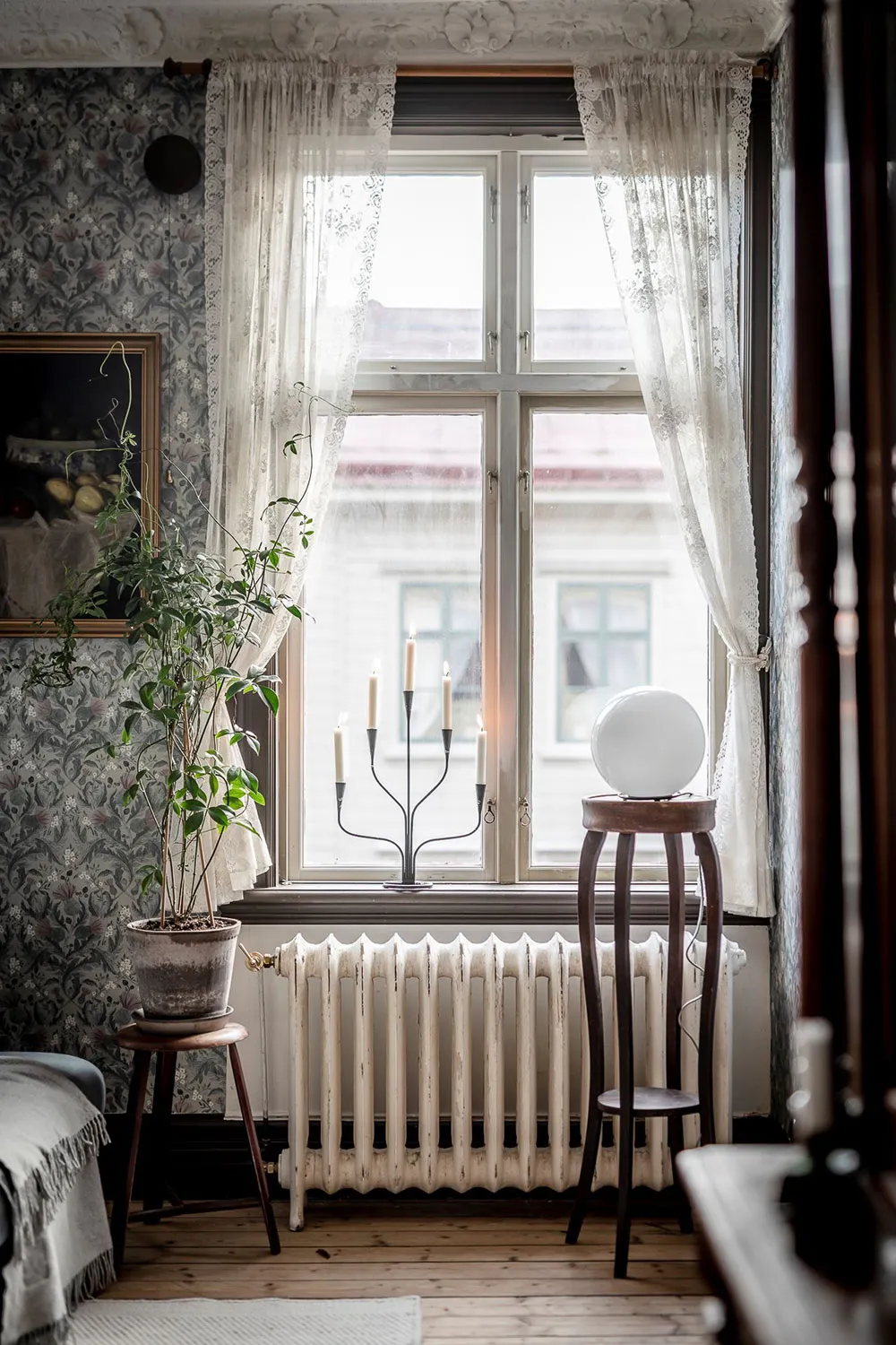 Приятная ностальгия: интерьер будто из прошлого в одной шведской квартире (65 кв. м) - Gallery image 22