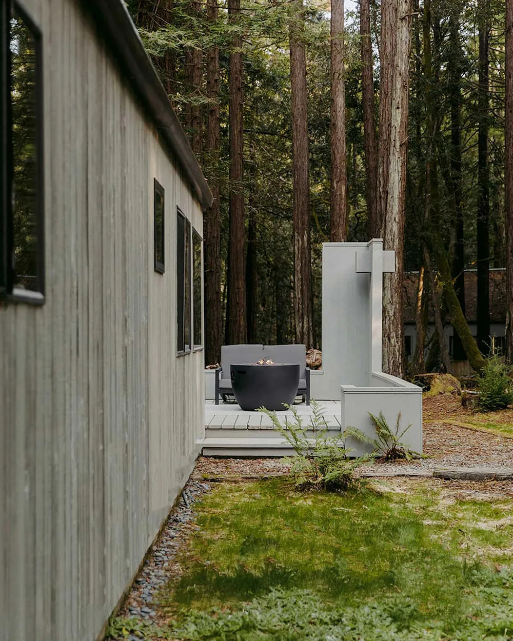 Style moderne de cabane en bois dans la forêt en Californie - Gallery image 15