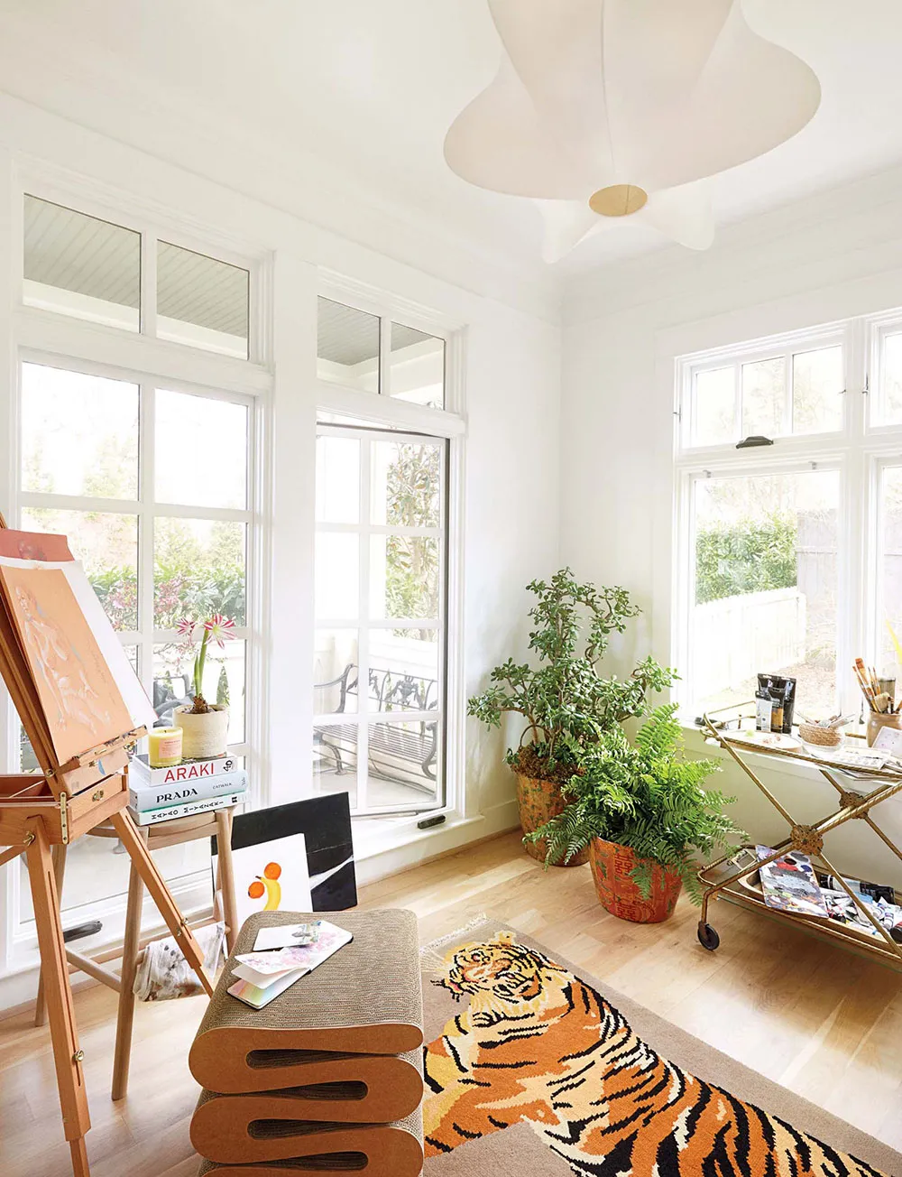 Спокійний і м’який інтер'єр підміського будинку американської співачки Кейсі Масгрейвс - Gallery image 15