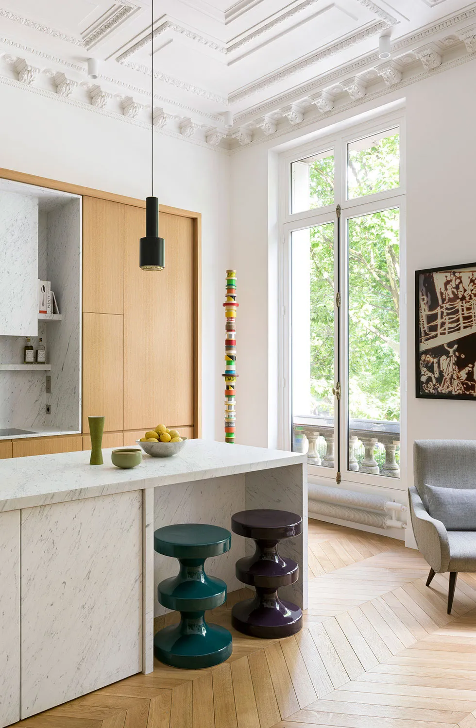 Diseño de interiores parisino elegante con abundancia de madera - Gallery image 2