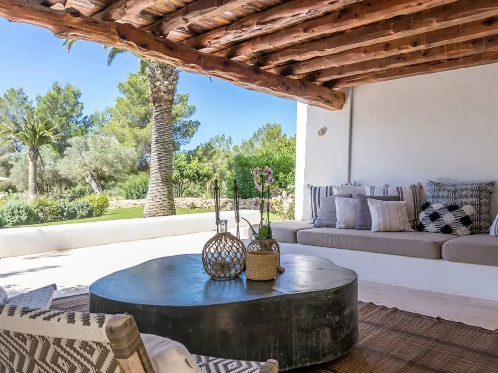 Charming Villa on Ibiza with White Interiors and Pool - Gallery image 20