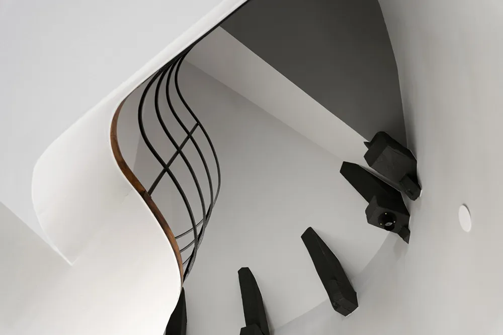 Schönes ungewöhnliches Farbspiel im schwedischen Loft (86 qm) - Gallery image 15