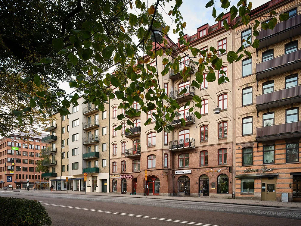 Interesting Wallpapers in the Design of a Small Apartment in Sweden (48 sq. m) - Gallery image 19