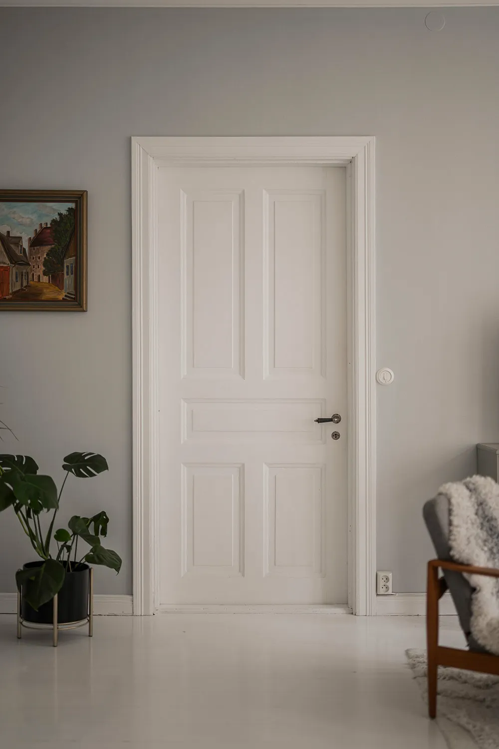 Petite appartement suédois avec sol blanc, inondé de lumière (55 m²) - Gallery image 17