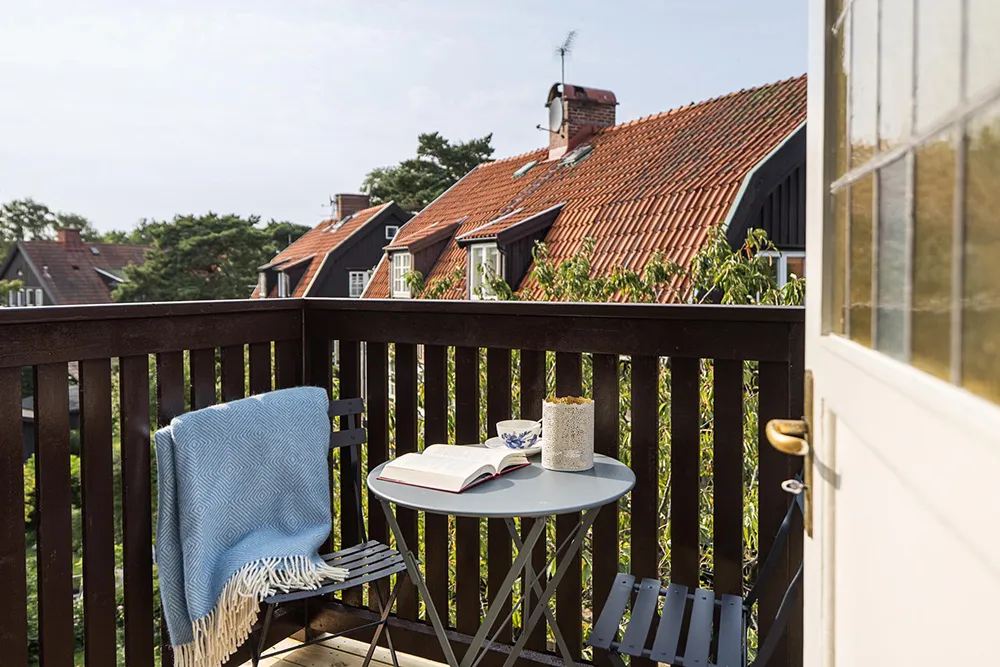Intérieurs chaleureux d'une belle villa en bois en Suède - Gallery image 19