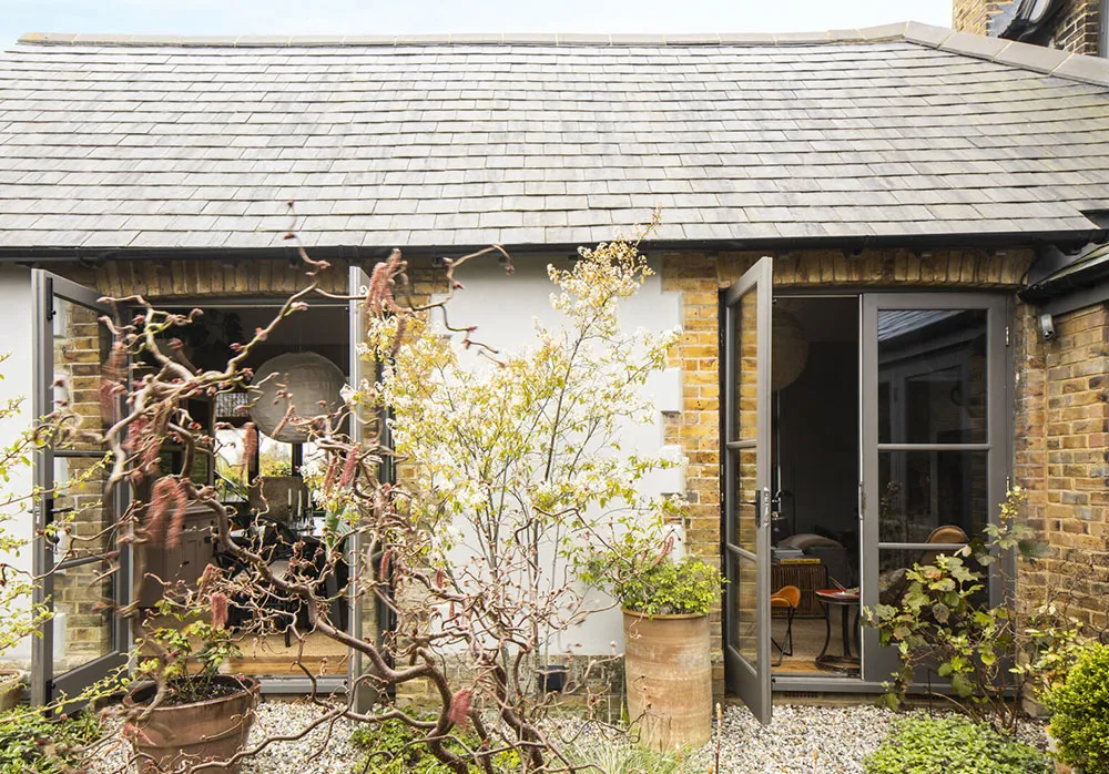 Beautiful Victorian Cottage in England with Colorful Interior Accents - Gallery image 10