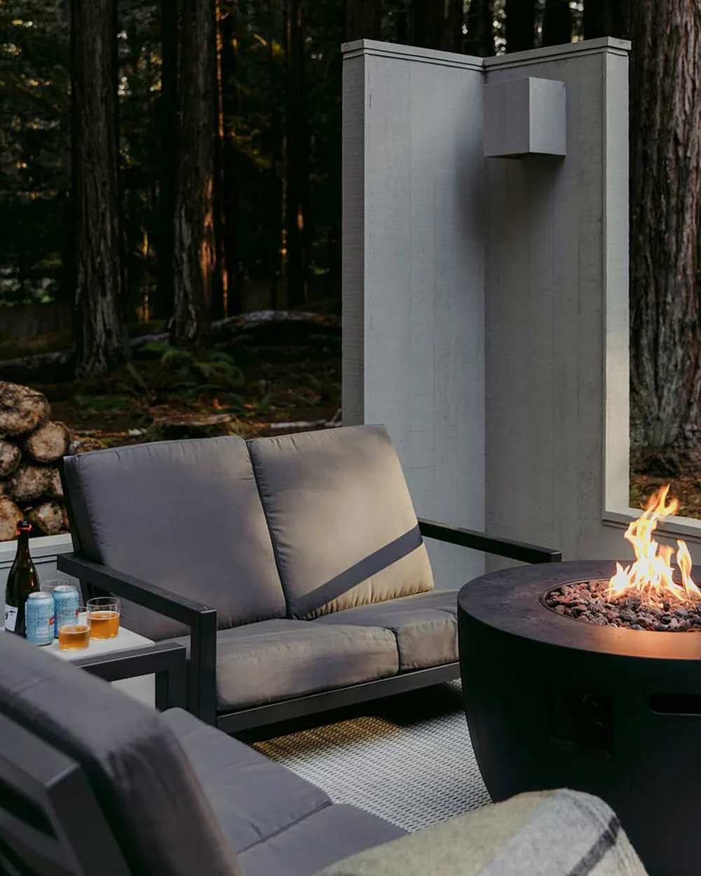 Style moderne de cabane en bois dans la forêt en Californie - Gallery image 14
