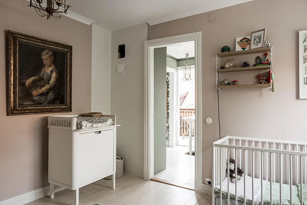 Intérieurs chaleureux d'une belle villa en bois en Suède - Gallery image 28