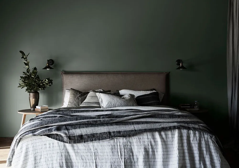 Tonos oscuros y vintage: trabajos del decorador Belle Hemming - Gallery image 5