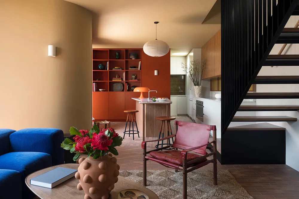 Jasne kolory i nowoczesny design małego domu w Sydney - Gallery image 2