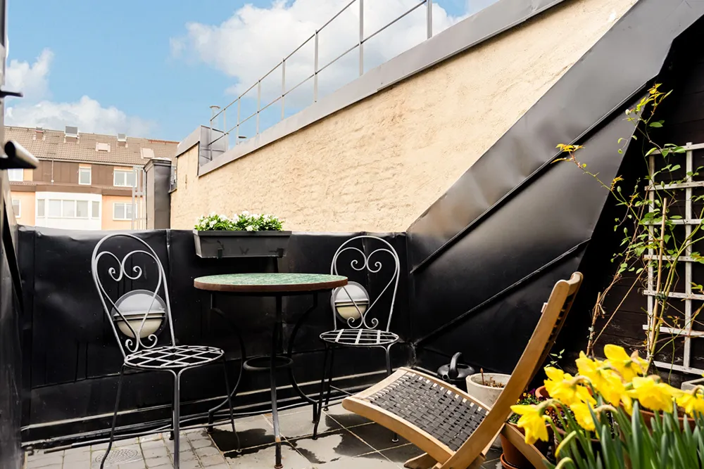 Schönes ungewöhnliches Farbspiel im schwedischen Loft (86 qm) - Gallery image 4