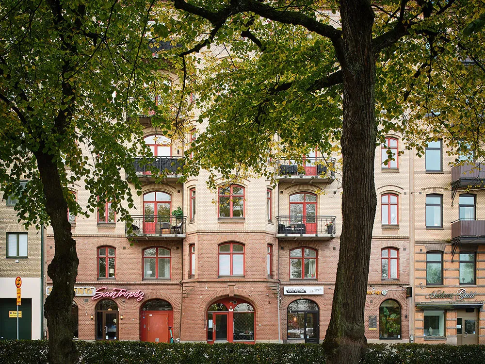 Interesting Wallpapers in the Design of a Small Apartment in Sweden (48 sq. m) - Gallery image 18