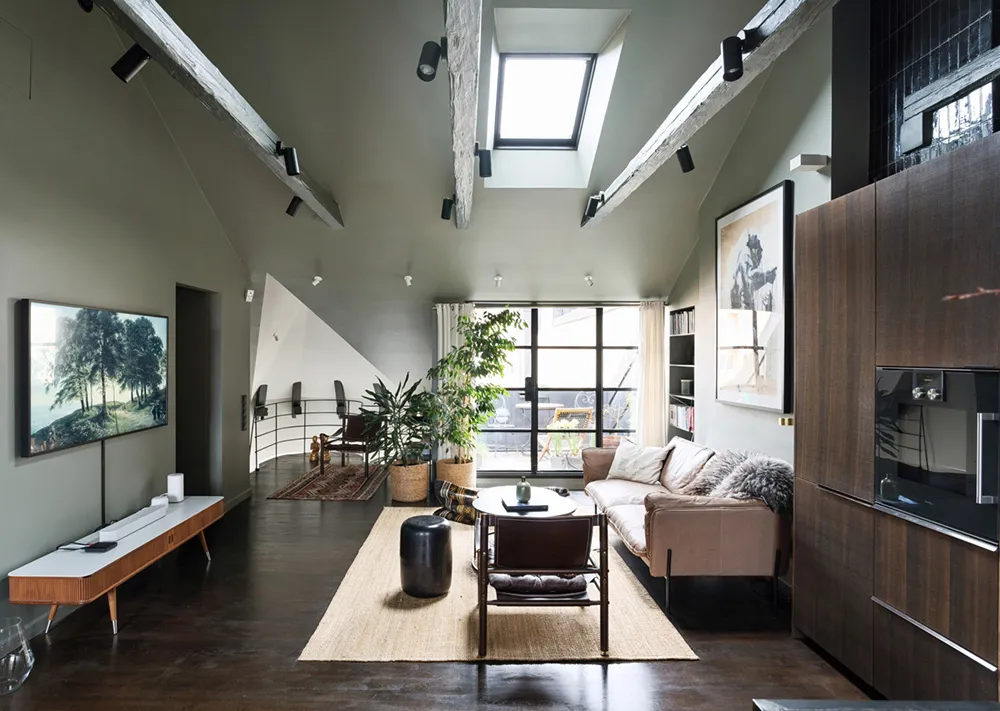 Schönes ungewöhnliches Farbspiel im schwedischen Loft (86 qm) - Gallery image 3