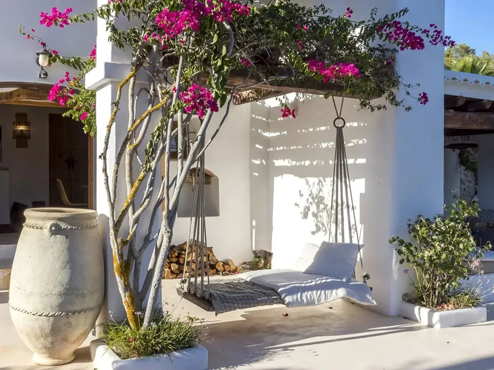 Charming Villa on Ibiza with White Interiors and Pool - Gallery image 21