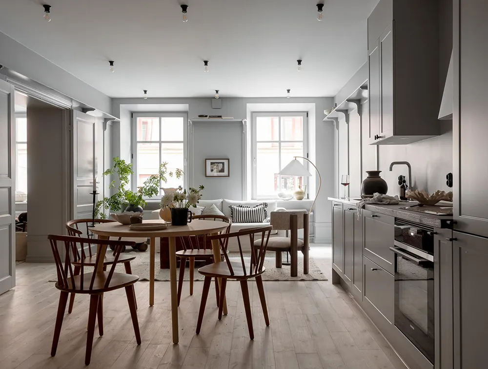 Stylischer grauer Interior in Göteborg mit warmen Akzenten (68 qm) - Gallery image 7