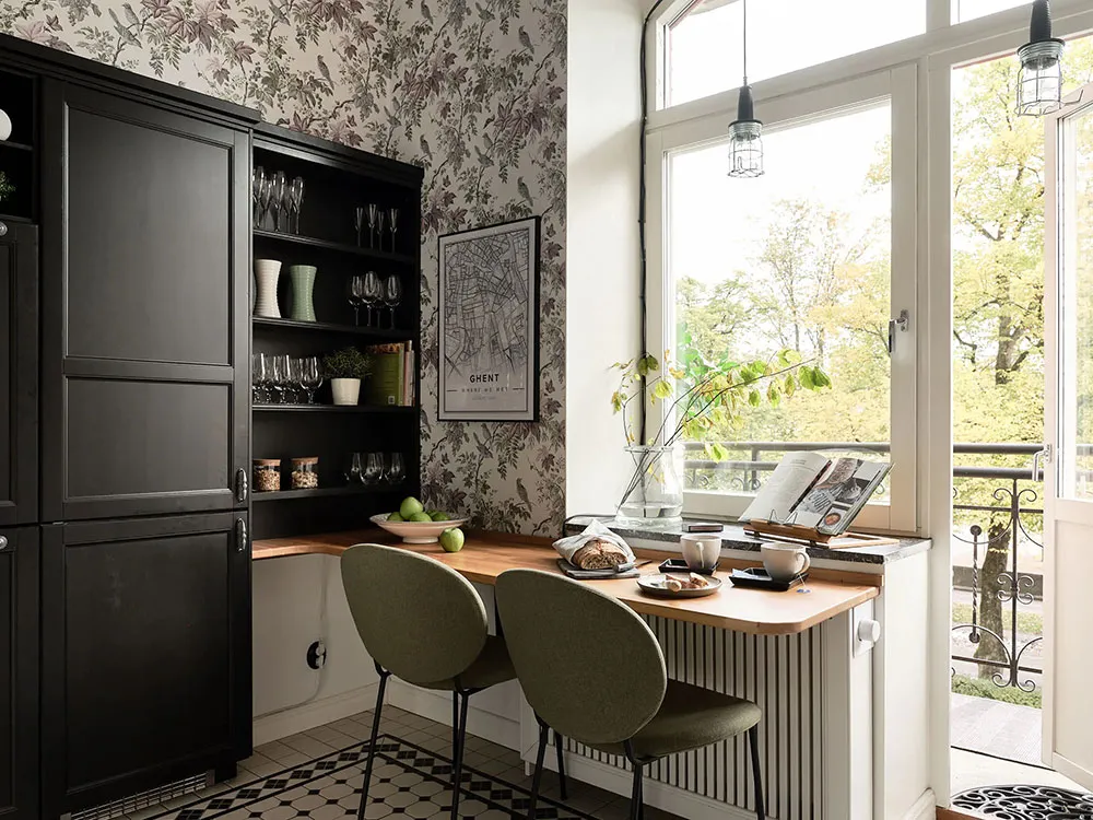 Interesting Wallpapers in the Design of a Small Apartment in Sweden (48 sq. m) - Gallery image 2