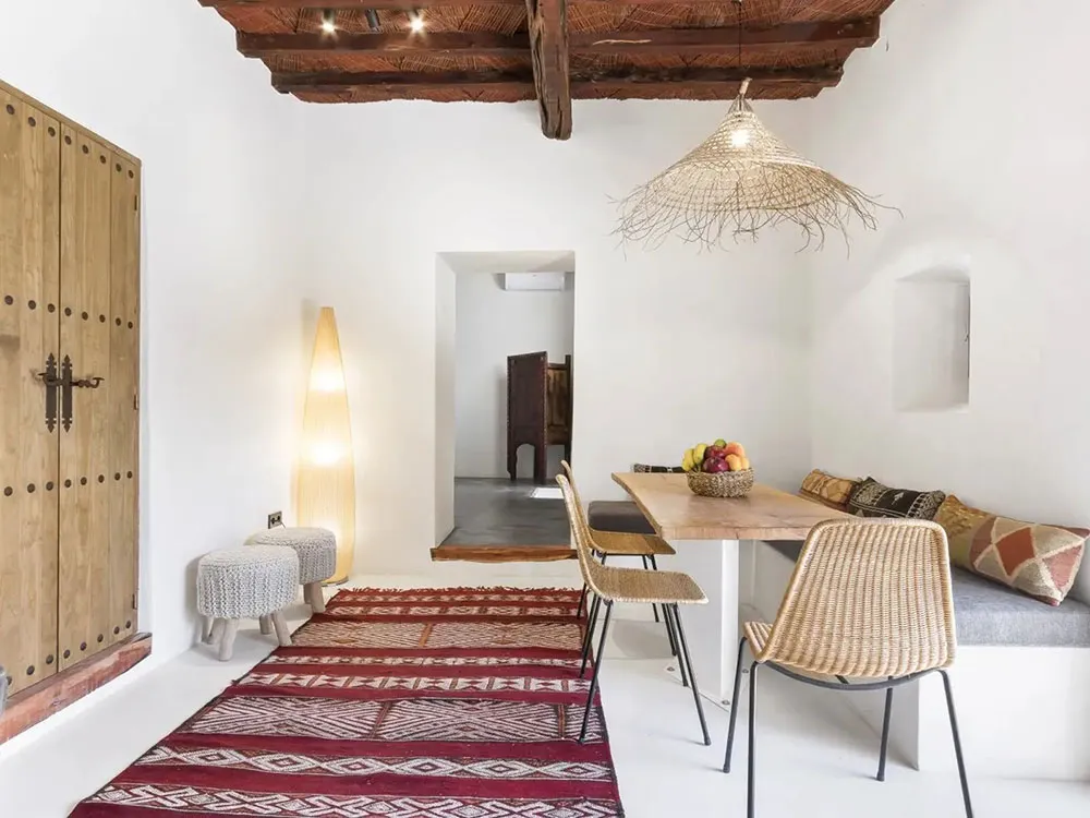 Charming Villa on Ibiza with White Interiors and Pool - Gallery image 6