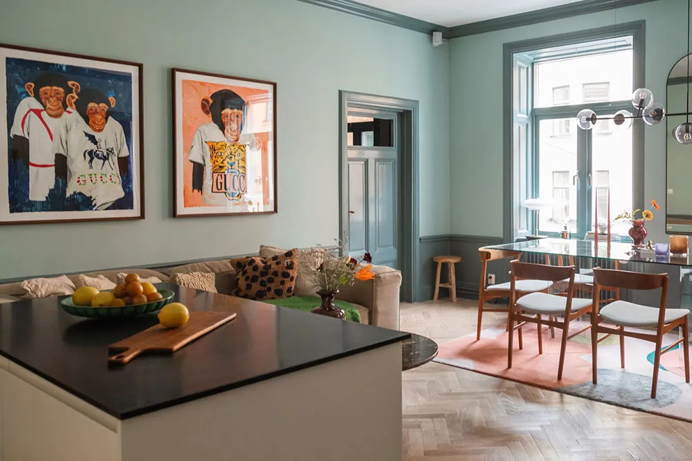 Ungewöhnliche Farben im schwedischen Wohnzimmer-Design (77 qm) - Gallery image 4